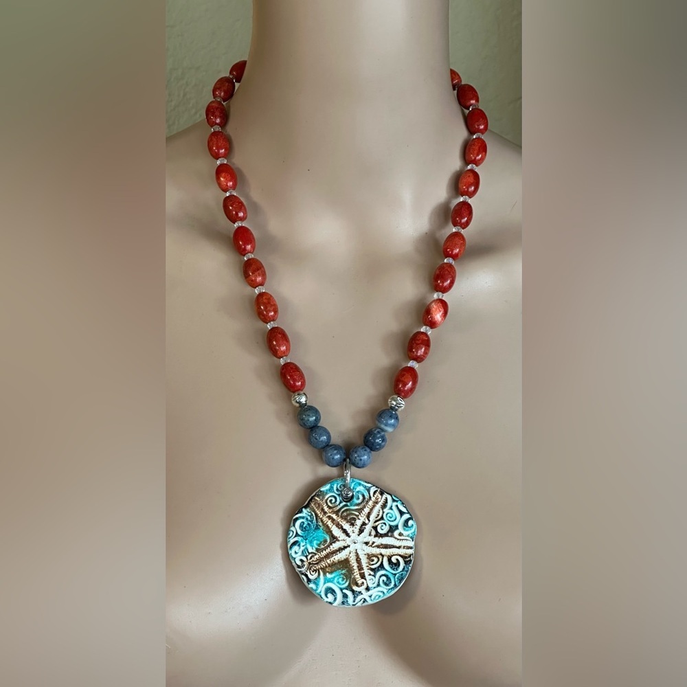 26 inch Coral and sponge bead necklace NWOT